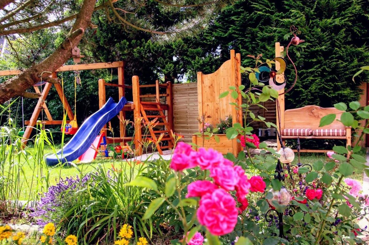 Familien-Ferienwohnung Haustein Konigswalde Exteriör bild